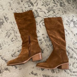 Brown suede Steve Madden boots size 8.5. Great condition. This is a steal!